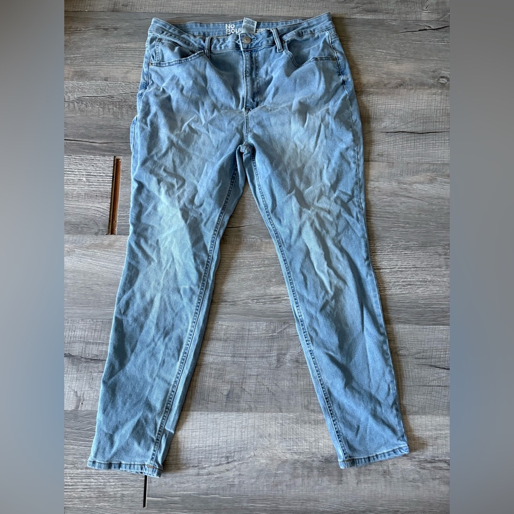 No Boundaries Jeans